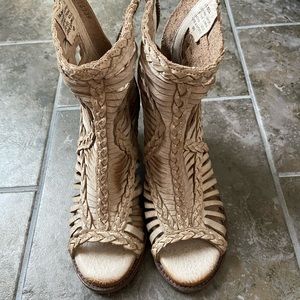 Freebird Bela Sandals - size 7